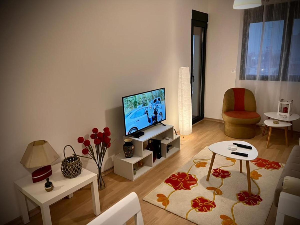 Flower And Love Flat Next To Centar Of Подгорица Екстериор снимка