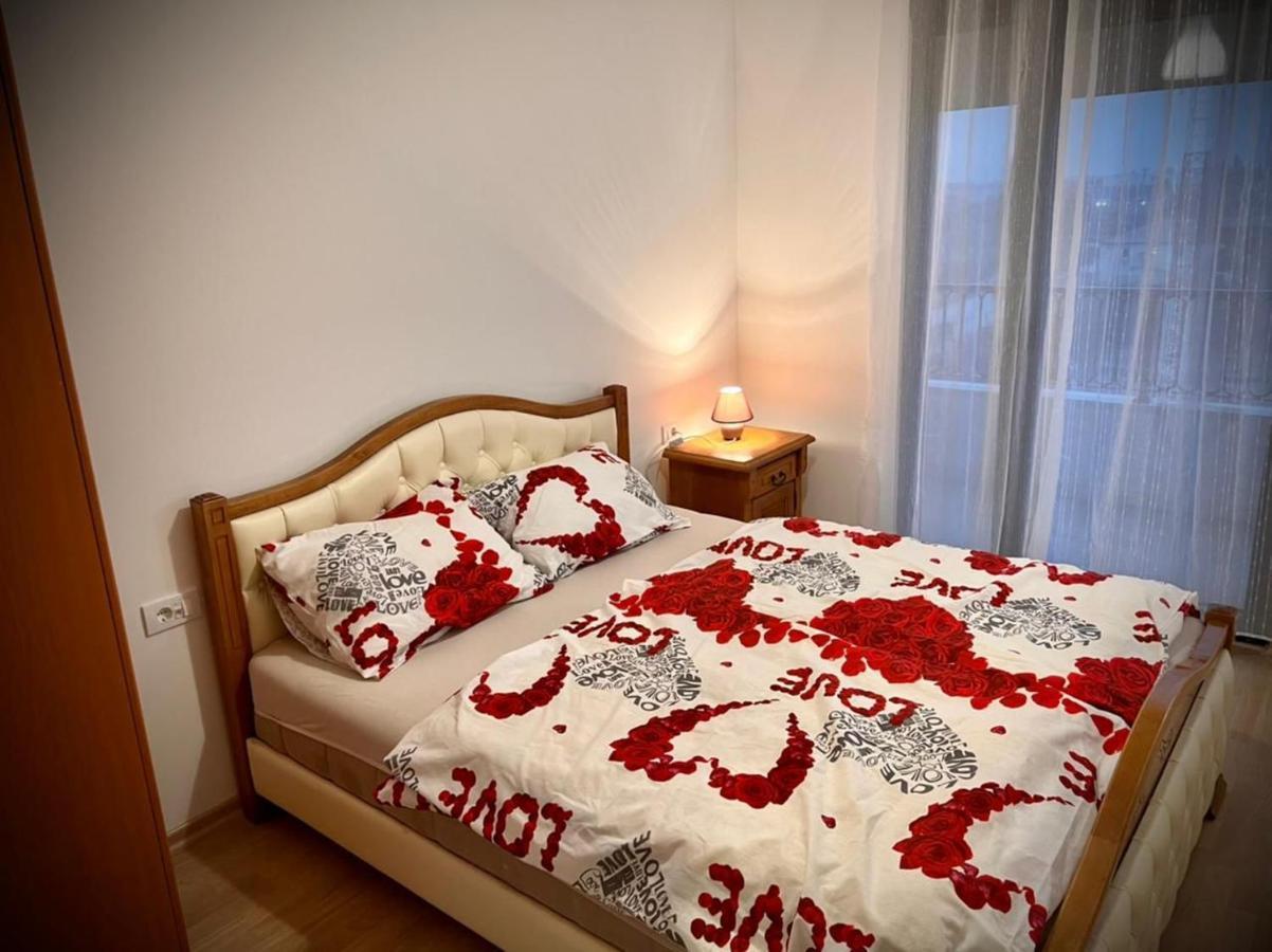 Flower And Love Flat Next To Centar Of Подгорица Екстериор снимка